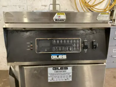 152-0016 Giles Electric Auto Lift Fryer with Basket and Filter System