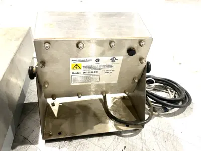 USED B-TEK, AVERY WEIGH-TRONIX BT-2424-100-CS-SP, WI-125LED