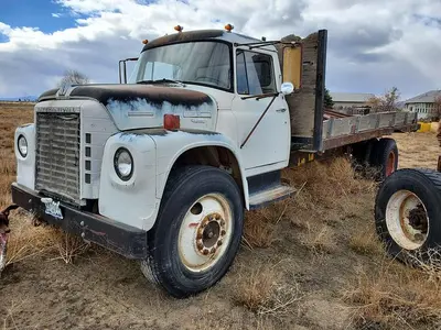 USED 1972 INTERNATIONAL LOADSTAR 1850