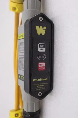 Used _UNKNOWN_ _UNKNOWN_ Circuit Breakers Pennsylvania US | Global Equipment International, LLC #1436774
