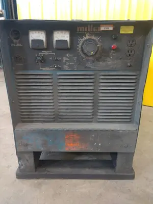 USED MILLER DELTAWELD 650 DC