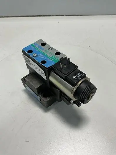 USED VICKERS DG4V-3S-2AL-M-U-HL7-60-EN490