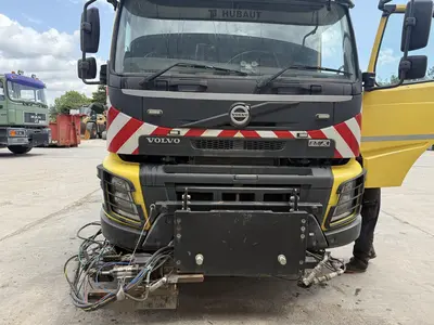 USED VOLVO CLEANING TRUCK