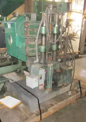 FARRIS 2-BELT Extruder Line Pipe Acc Haul Off | Perry Equipment (8)
