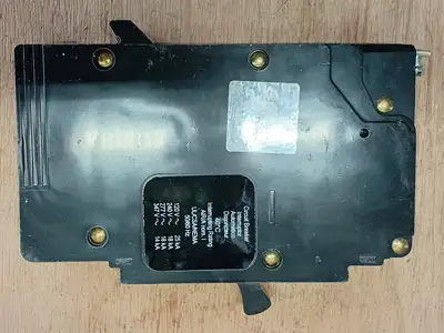 Used SCHNEIDER EDB16015 Switchgears British Columbia CA | Lenmark #1438497