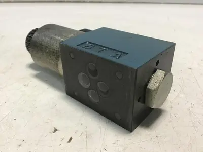 USED BOSCH 0 810 092 107