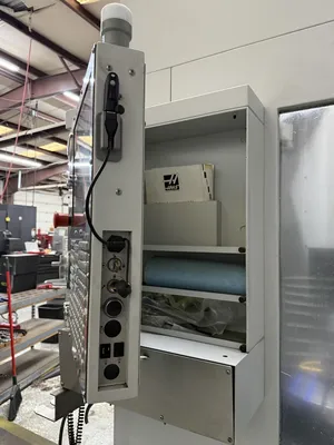 2016 HAAS UMC-750SS Vertical Machining Centers (5-Axis or More) | Machinery Resources International (26)