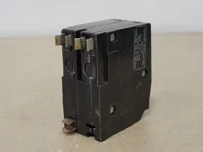 USED SQUARE D QO215