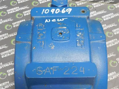 SKF SAF 224 Pillow Block Bearing Housing 5.313/4.563 in Bore Internal Rust Used