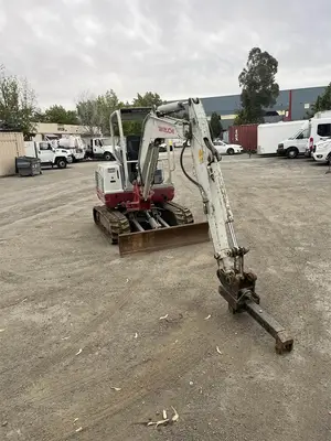 USED 2013 TAKEUCHI TB235