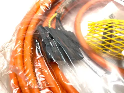 NEW SIEMENS MOTION-CONNECT 500 POWER CABLE ASSEMBLY 10M