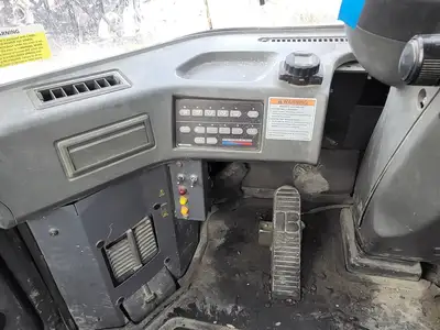 USED 2001 KOMATSU WD600-3