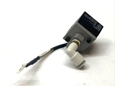 Used KEYENCE Two-Color Digital Display Pressure Sensor Unit 12-24VDC Sensors Michigan US | Maverick Industrial Sales #1392618