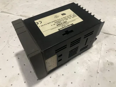 Honeywell DC330BKE00020000000000 UDC3300 Universal Digital Temperature Controller