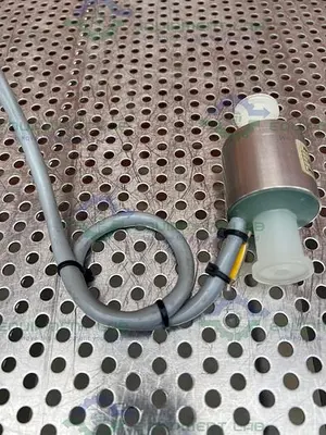 USED AMERSHAM PHARMACIA FCP6-A7 AIR SENSOR FLOW CELL ID 6MM/TC25MM, 1/2"