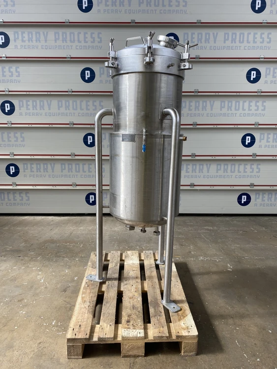 Used FOOD & BEVERAGE SYSTEMS LTD 200 Litre Stainless Steel Tanks New Jersey US | Perry Equipment #123612