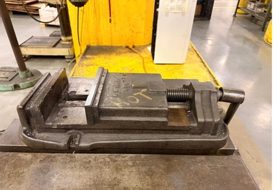 USED 1983 Giddings & Lewis ChipMaster, 1983, RIGHT ANGLE BASE, (2) BOX TABLES