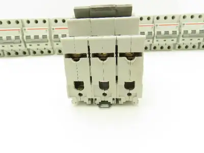 Cutler Hammer WMS3D03 3-Pole 3A Circuit Breaker Lot of 11