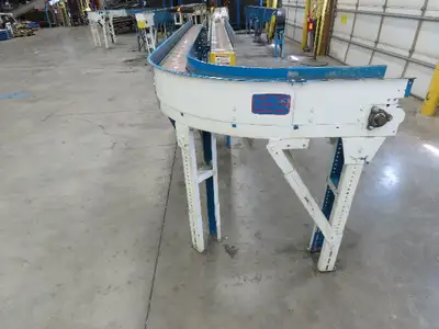 New London Engineering 7.5" x 13' 6" Side by Side Plastic Chain Conveyor 90°
