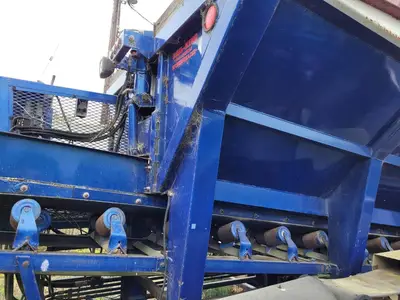 USED 2003 CANAMERICAN STONE SPREADER SOIL KING XL19