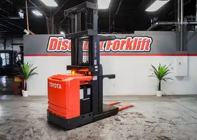 USED 2017 TOYOTA 7BPUE15