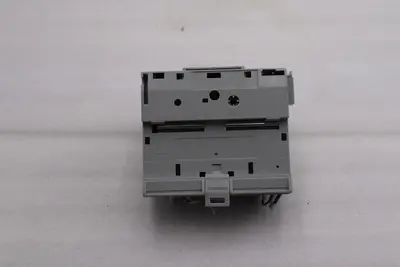 ALLEN BRADLEY 1794-IB10X0B6 24 VDC SINK INPUT/SOURCE OUTPUT STOCK #L-419
