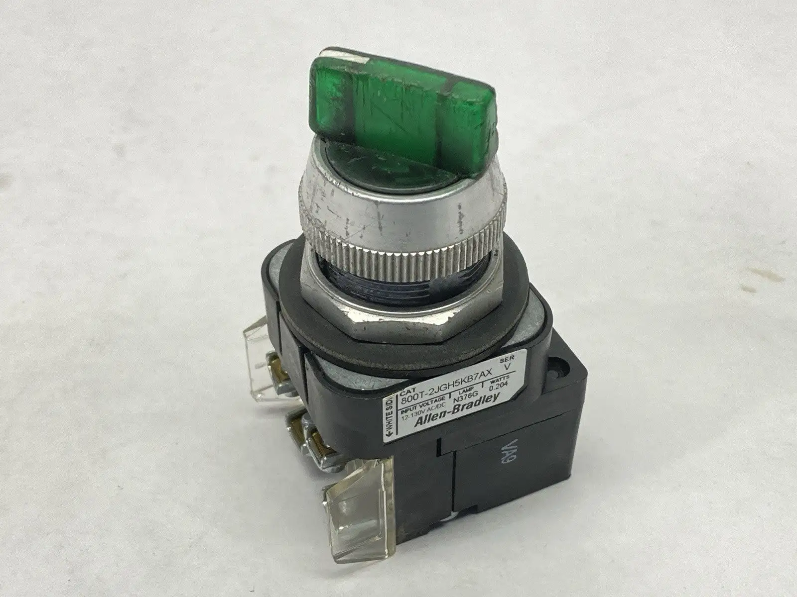 800T-2JGH5KB7AX | Allen Bradley  Ser V Selector Switch 30mm Green 12-130V 0.204W - Used