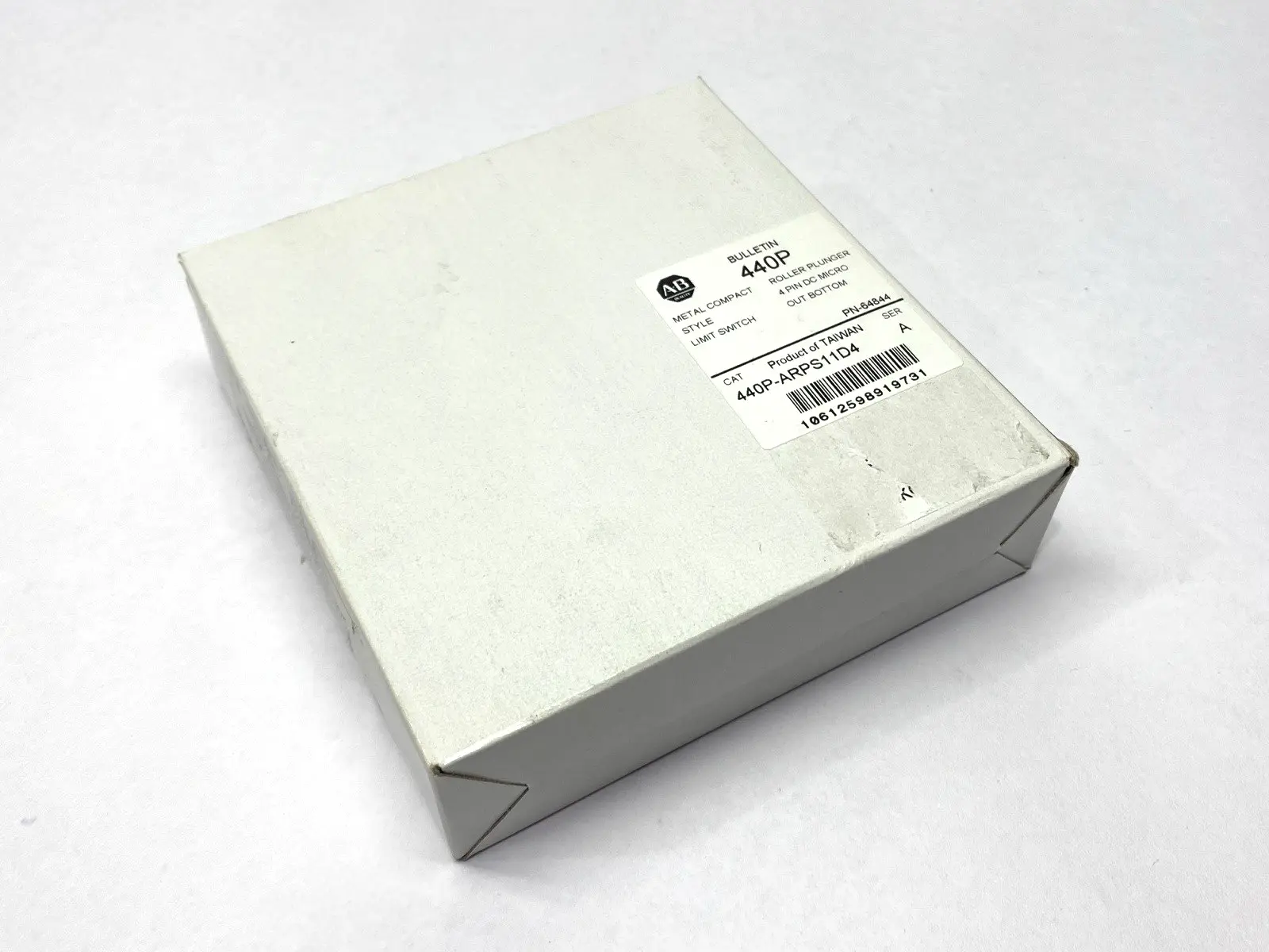 NEW ALLEN-BRADLEY SER. A COMPACT METAL LIMIT SWITCH 4-PIN