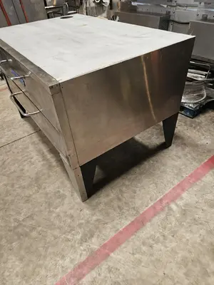 Bakers Pride 451 Single Deck 54" Natural Gas Pizza Deck Oven - Refurbished
