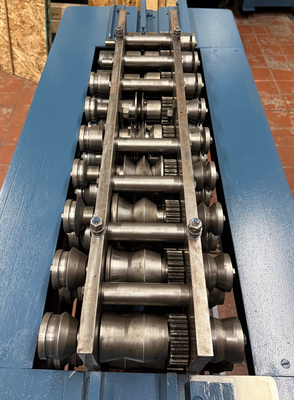 Lockformer 8900 Cleatformer with Pittsburgh and 3-in-1 Clinch Collar Rolls