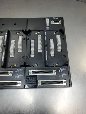 Used Foxboro RH926HT 8-Slot Process Control Baseplate PLC Chassis South Carolina US | Palmetto Automation #1505303