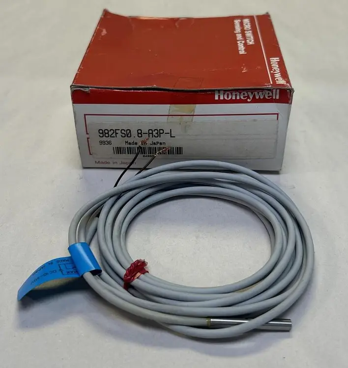 New | in-Stock HONEYWELL 982FS0.8-A3P-L Industrial Controls | Surplus Asset Holdings #1221031