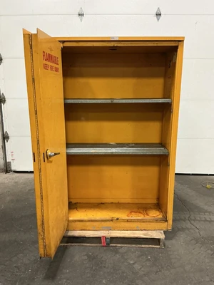 Used Justrite _UNKNOWN_ Hazardous Storage Units Ohio US | Equipment Recovery Corp. #1331569