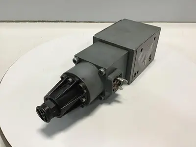USED MANNESMANN REXROTH 4WRE10EA641224Z4M468