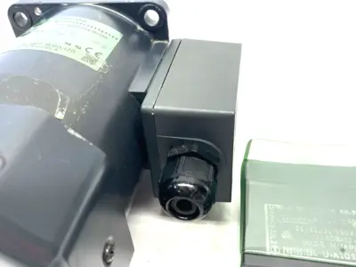 Used Oriental Motor Induction Motor, 400W 1/4HP, Pinion Shaft w/ Capacitor A.C. Motors Michigan US | Maverick Industrial Sales #1395302