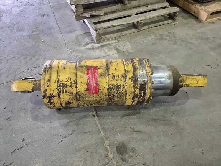 Used KOMATSU EJ8969 Parts British Columbia CA | Lenmark #368185