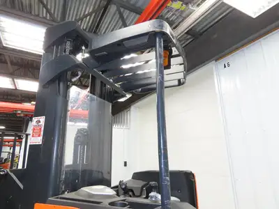 Doosan Forklift Stand On 36V Electric Pantograph Reach Truck 3714lbs 4475h 20' L