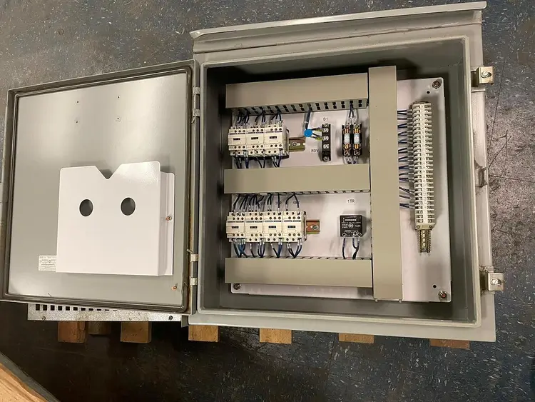 New | in-Stock SIMMERS CRANE 16851-2 Electrical Controls Ohio US | Surplus Asset Holdings #1226466
