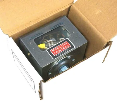 NEW MERCOID CONTROL APF-153-37 PRESSURE SWITCH APF15337