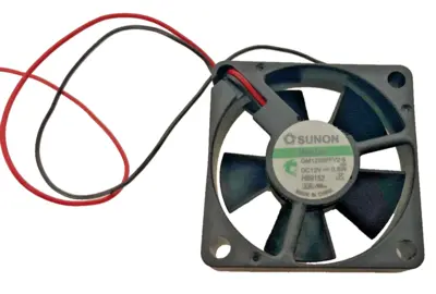 Sunon MagLev GM1235PFV2-8 DC12V Fan Lot of 30 NEW (10677)