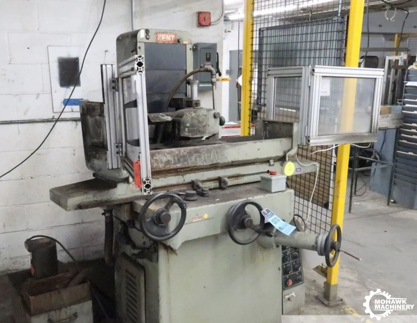 8" x 18" KENT "KGS-250AH" HYDRAULIC HORIZONTAL-SPINDLE SURFACE GRINDER w/MAGNETIC CHUCK - OVERHEAD WHEEL DRESSER