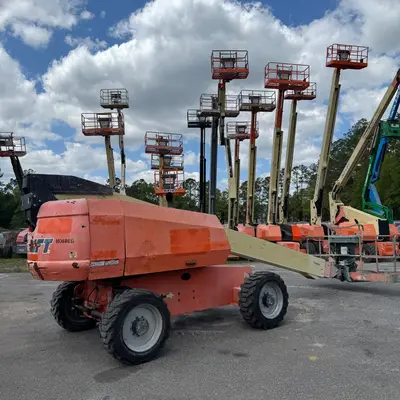 USED 2015 JLG 600S