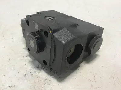 USED VICKERS DG4V3S2ALMUH560