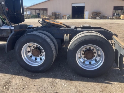 USED 2000 PETERBILT 379