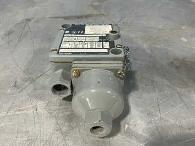 Used ALLENBRADLEY 836TT251J Pressure Switches Ohio US | HGR 24 #1507637
