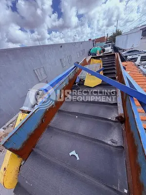 USED REM 42": X 15' CLEATED INFEED CONVEYOR