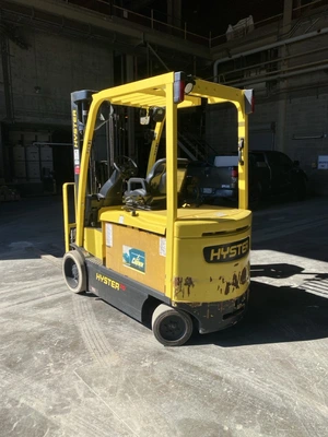USED 2021 HYSTER E70XN