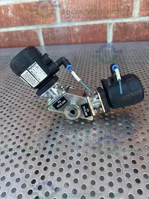 USED 2 BURKERT 2031 A 8.0 00 00 0000 3-WAY PNEUMATIC SOLENOID VALVE