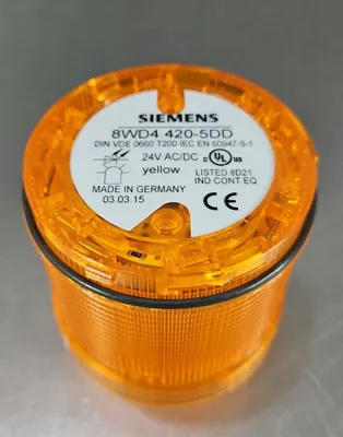 SIEMENS 8WD4-420-5DD SAFETY LIGHT. Loc 3D-15
