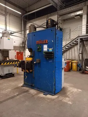 Used 1972 MÜLLER CE 200.1.1 Hydraulic Presses CZ | Amaron s.r.o. #1543401